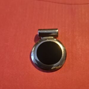 Chic Black and Silver Round Pendant Black Onyx 925